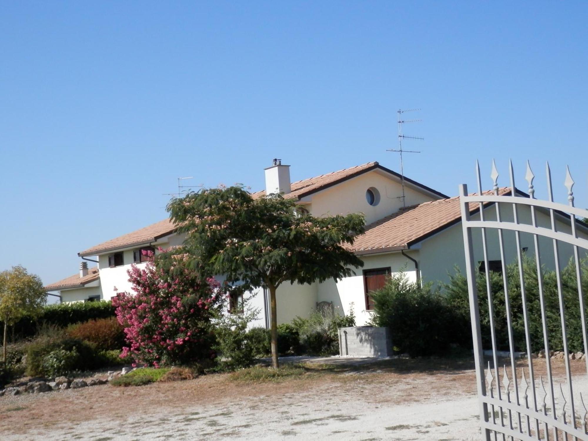 A Viterbo Terme "Casa Vacanze Al Melograno" Apartamento Exterior foto